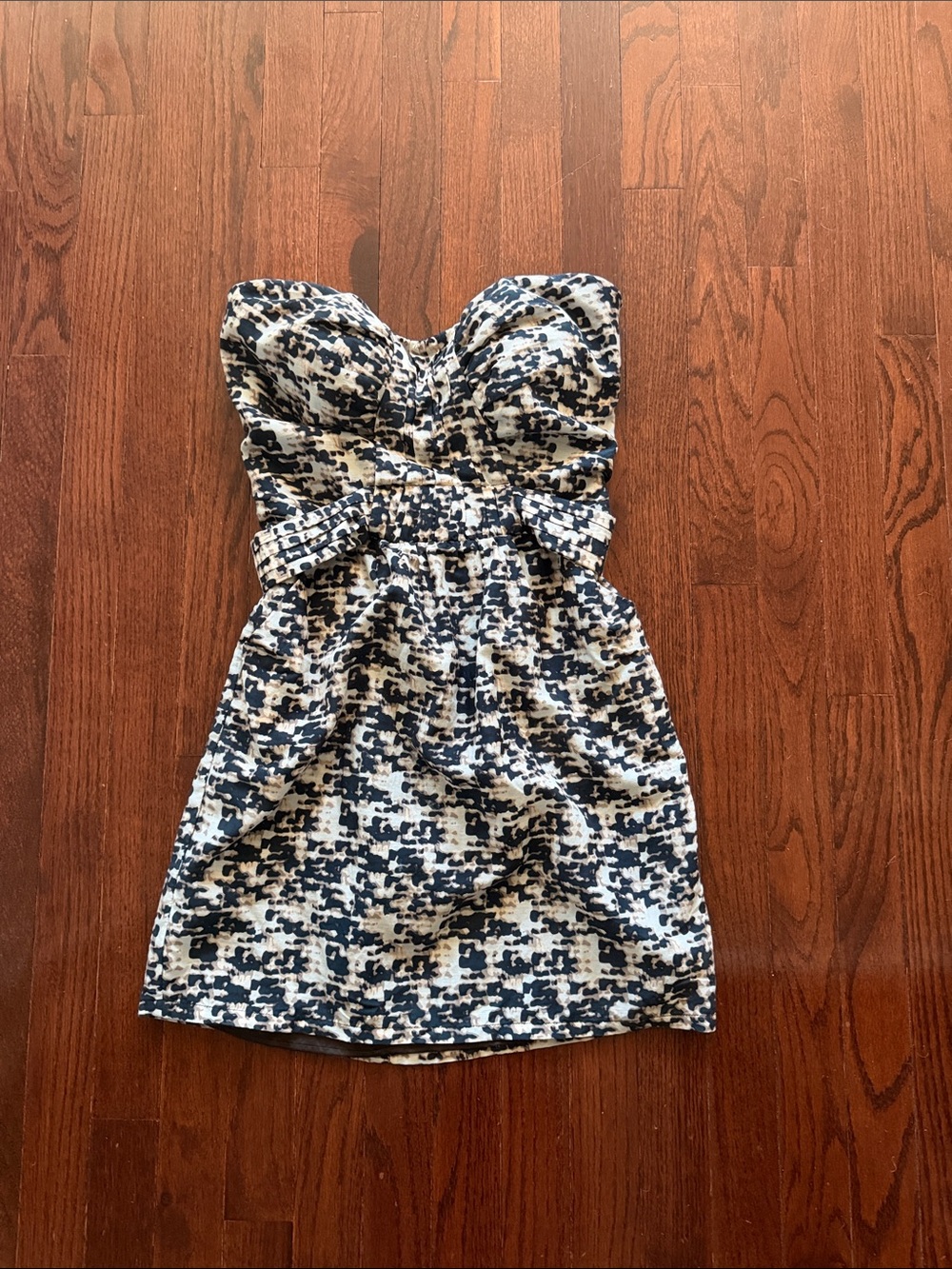 charlie jade Navy and White Strapless Patterned Dress! New without tags!